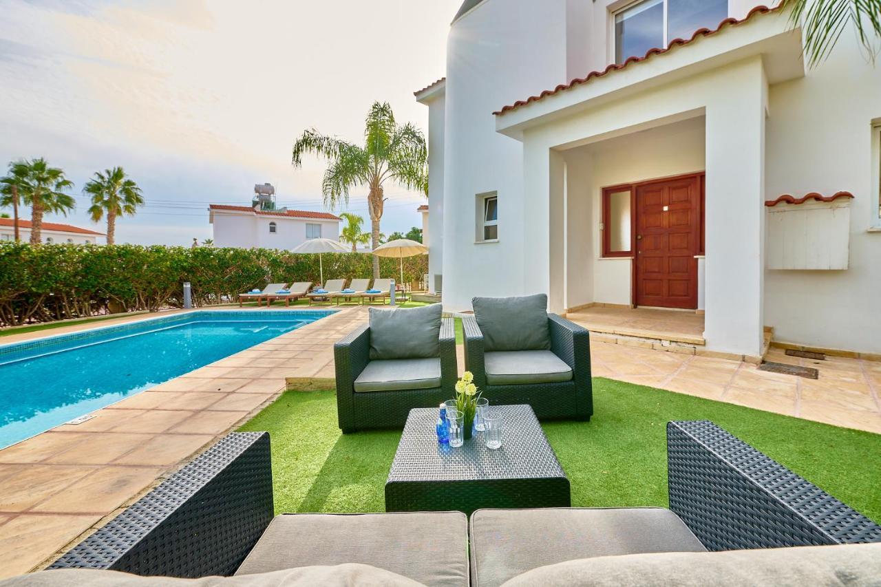 Villa Haven by Ezoria Coral Bay Exteriör bild